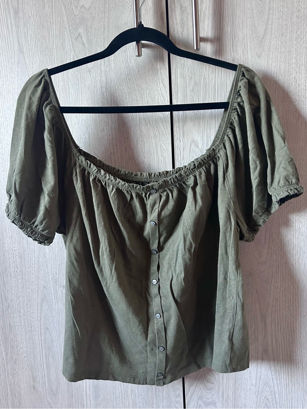 American Eagle Olive Puff-Sleeve Button-Up Tee - XL